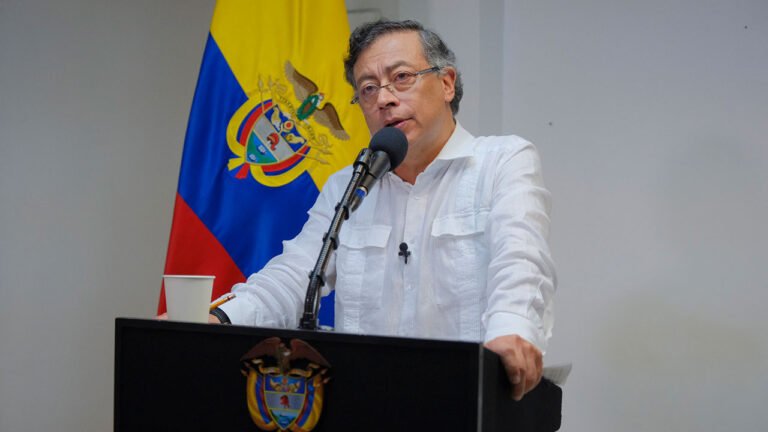 ¡Atención! Petro contra la democracia “El presidente de Colombia no reconoce la legitimidad del gobierno entrante. Abelardo no ganó las elecciones”.