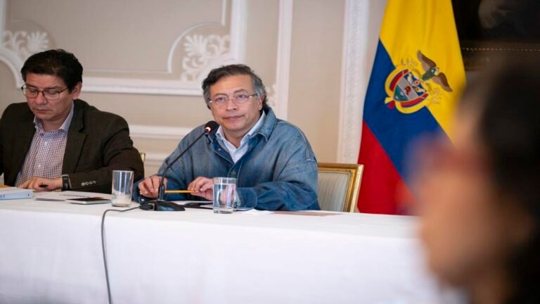 Petro ‘descuadrado’. Se metió hasta con el papá de Cuadrado