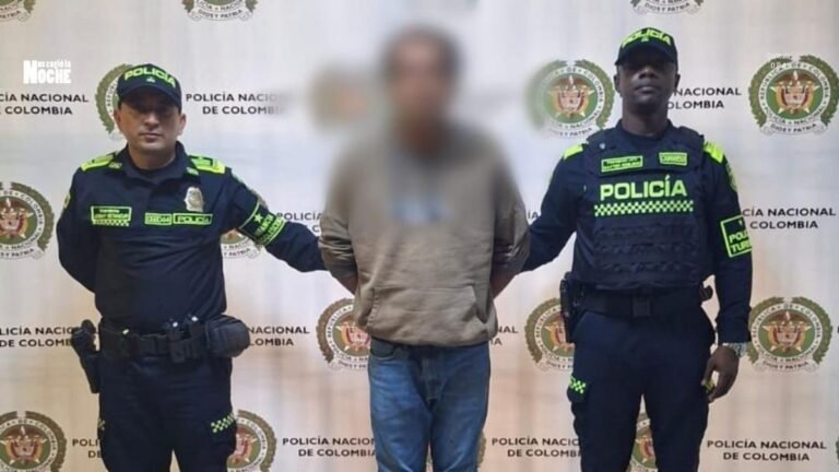 ¡Qué peligro! esto tenía la maleta con explosivos que encontraron en la Plaza Botero de Medellín
