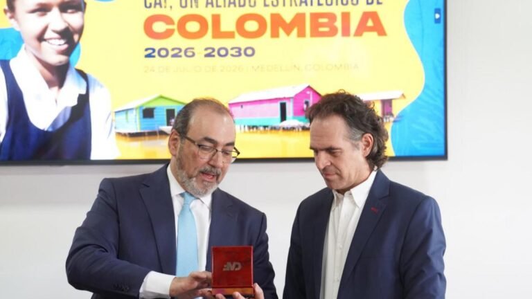 Medellín asegura respaldo internacional para financiar obras estratégicas