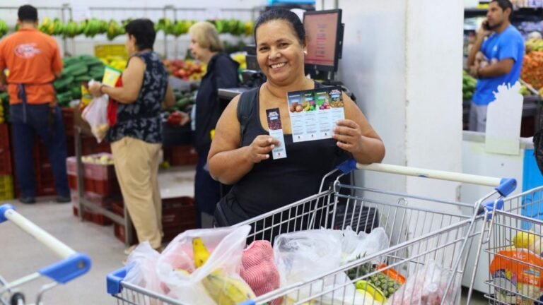 Más de 16.000 hogares de Medellín recibirán el Bono Alimentario 2026 para comprar alimentos de la canasta básica