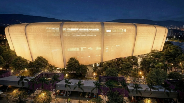 El estadio que la ciudad se merece inicia proceso de transformacion y desmonte de la cubierta occidental