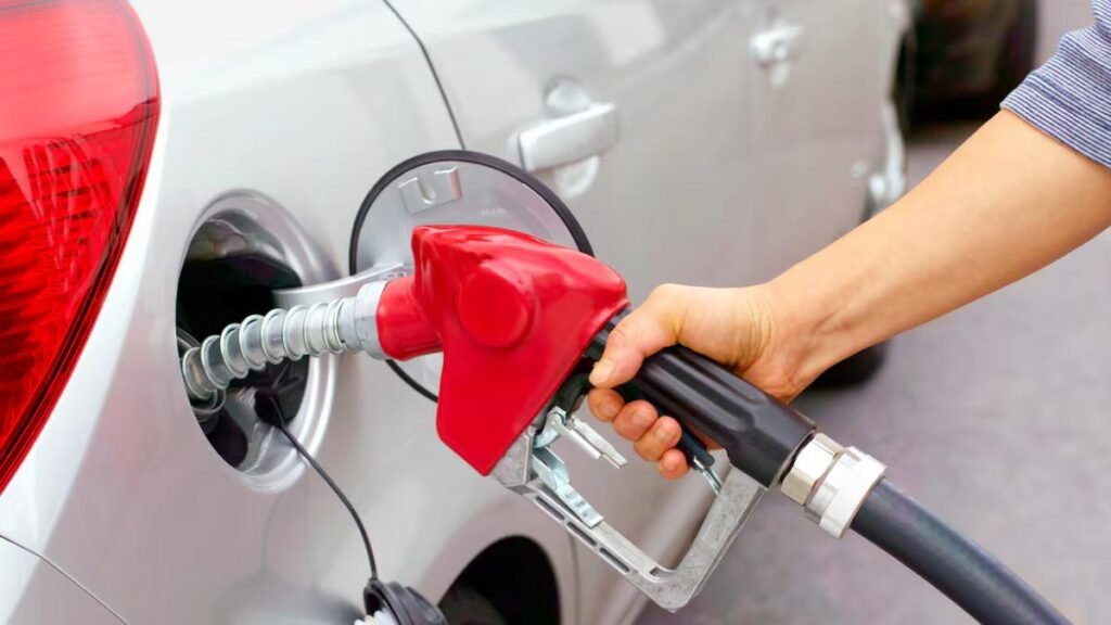 Gobierno mantiene el precio de la gasolina y el ACPM durante julio
