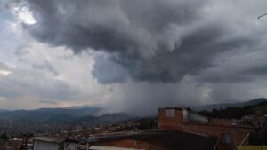SIATA advierte que la temporada seca no elimina el riesgo de lluvias intensas en Medellín