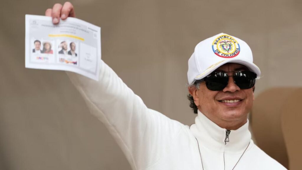 Petro responde a Restrepo y defiende su gestión en medio del inicio del empalme con el gobierno de De la Espriella
