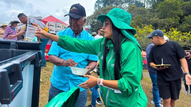 El sancocho de Santa Elena también dejó una receta ambiental: más de 5,8 toneladas de residuos fueron aprovechadas