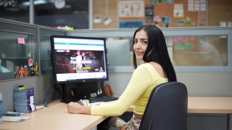 Medellín abre cerca de 17.000 cupos gratuitos para estudiar en universidades y programas técnicos