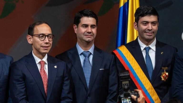 Simón Molina estrena vicepresidencia de la Cámara citando a Daniel Quintero por la crisis de la salud