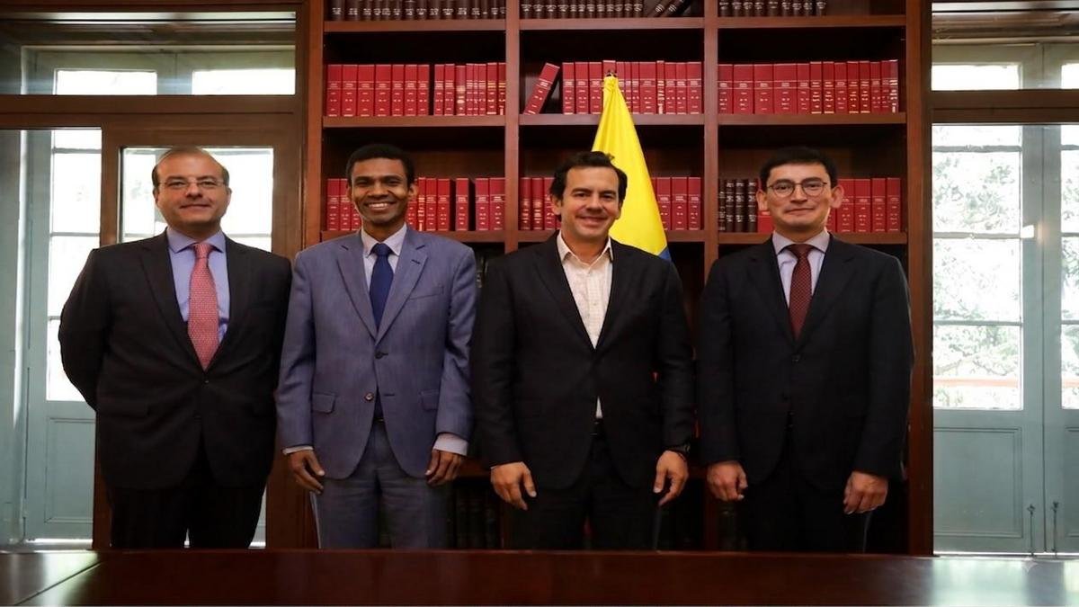 Hitler llega al gobierno de De La Espriella