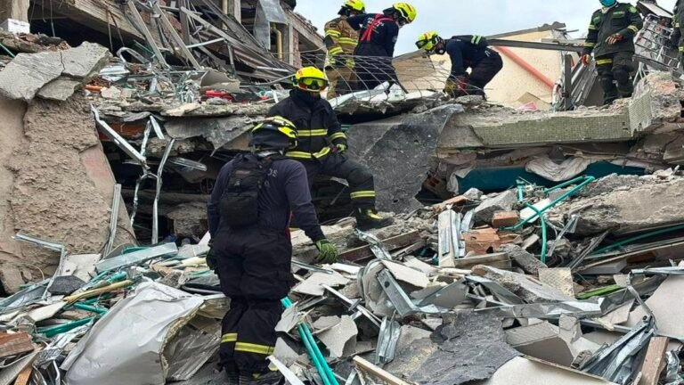 Actualización del terremoto: sube a 319 la cifra de fallecidos