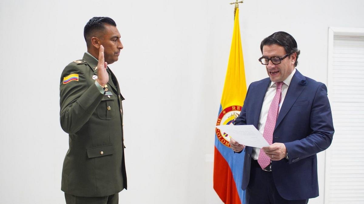polémica por la continuidad del director del Inpec en el gobierno de De La Espriella