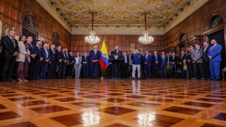 ¿Se viene una tributaria? Gobierno busca cómo llenar vacío fiscal