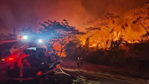 Amenazan a soldados mientras combatían incendio forestal en Tolima