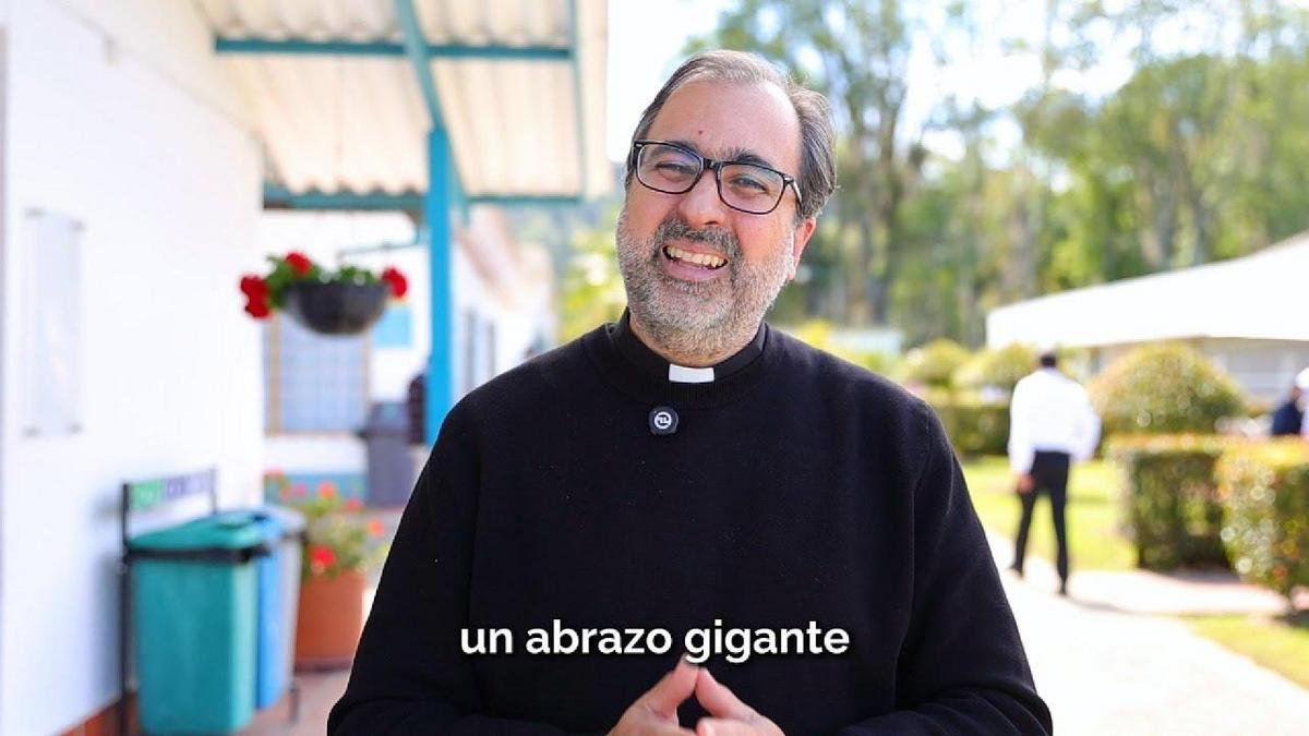 Presidencia niega parentesco entre De la Espriella y el padre Rodolfo Londoño