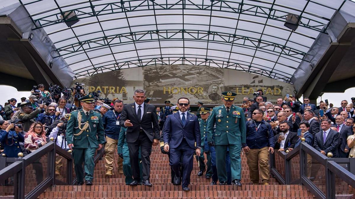 Adiós a las mesas, hola a la ofensiva territorial. Las claras órdenes de De La Espriella