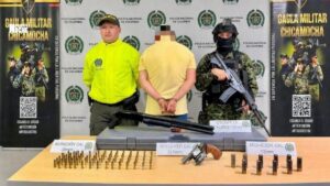 Capturan en Santander a alias ‘El Mundo’, señalado de mover armas para las Autodefensas Conquistadoras de la Sierra