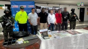 Fiscalía judicializa a procesados que aceptaron cargos por falsedad y concierto para delinquir