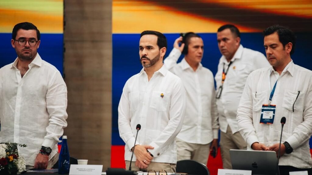 Canciller saliente aclara que la invitación a delegaciones internacionales depende del nuevo Gobierno: Infantino no vendría a la posesión de De la Espriella