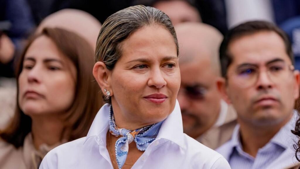 Verónica Alcocer asegura que regresará al país tras viaje al exterior