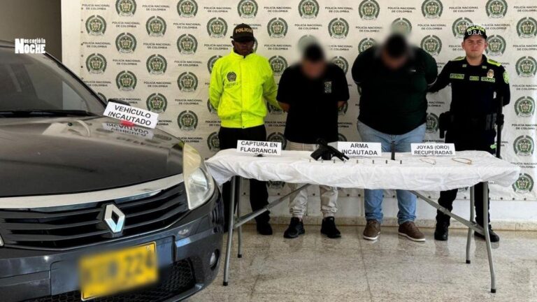 Capturan a dos hombres que se habrían robado cadenas de oro avaluadas en 60 millones de pesos