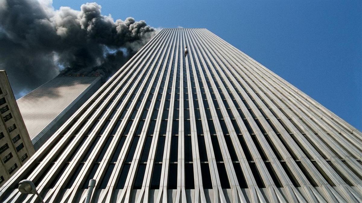 «The Falling Man»: 25 años después, la historia detrás de una imagen del 11-S