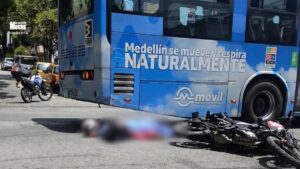 En Manrique, un motociclista se mató al estrellarse contra un pesado vehículo