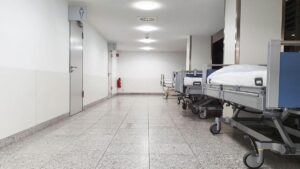 $2,49 billones de deuda. ¡Hospitales no dan más!