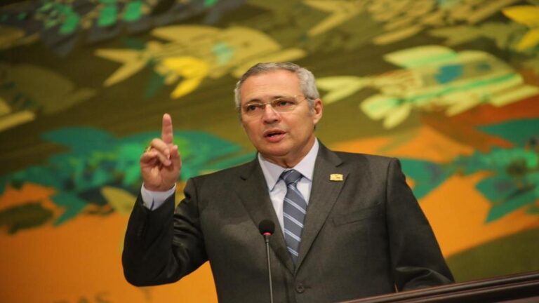 Muerte política y ¿también pensional?