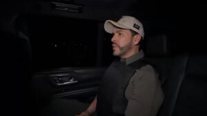 «Si no se someten, los voy a mandar al infierno en una bolsa»: De La Espriella salió a patrullar con la Fuerza Pública en Santa Marta