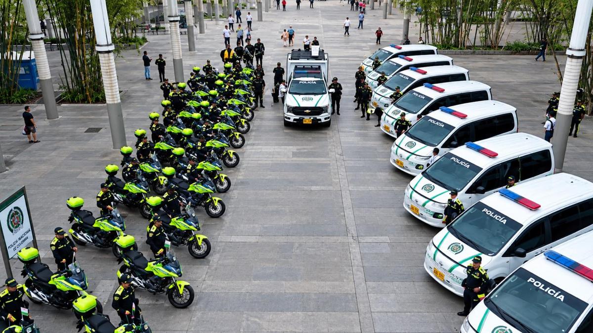 $9.784 millones para perseguir al crimen: así es la nueva flota que recibe la Policía en Medellín