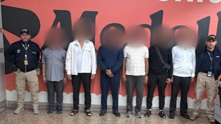 Siete extranjeros fueron inadmitidos en el aeropuerto José María Córdova