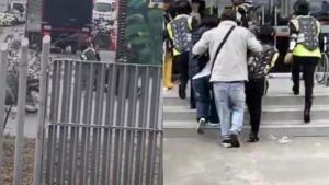 Por impedir que se colaran: asesinan a guarda de Transmilenio