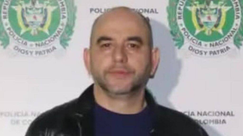 “Le estamos respirando en la nuca”: De la Espriella lanza advertencia a alias ‘Pinocho’