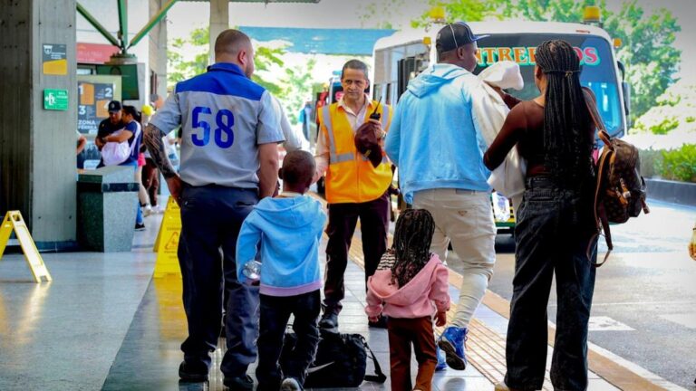 ¿Va a viajar desde Medellín en octubre? Estas son las medidas que anunciaron las terminales