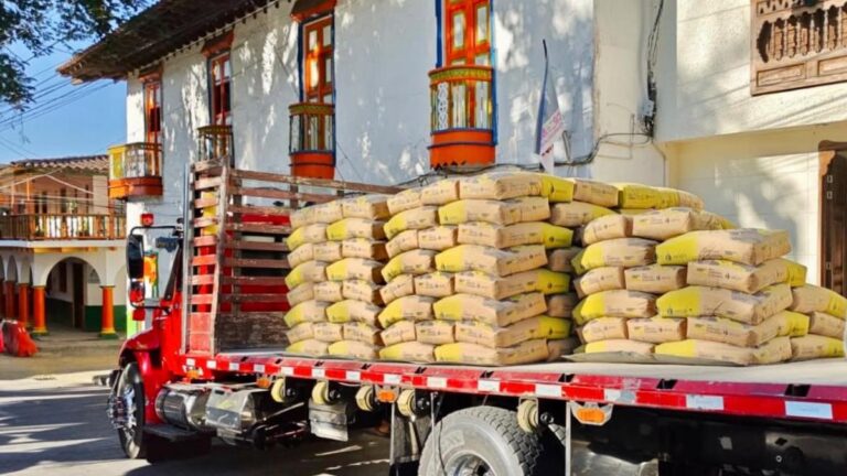 Antioquia ya entregó 1.873 toneladas de materiales para reconstruir viviendas tras el sismo