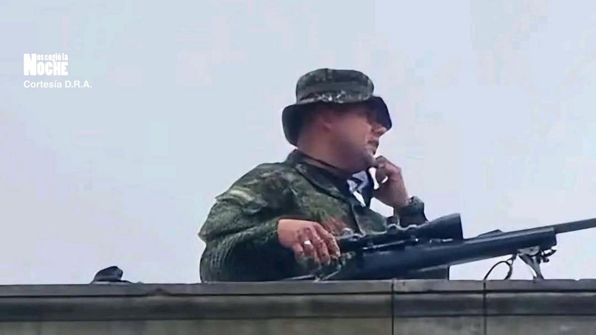 Falso: los francotiradores no estaban en la Plaza de Bolívar para intimidar a los de izquierda; el verdadero motivo lo sorprenderá