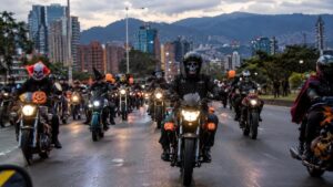 En Bogotá le pusieron el tatequieto a las caravanas de motos de Halloween