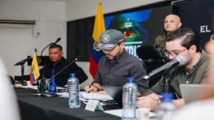 Batalla ‘gringa’ por Abelardo: “Está salvando a Colombia”