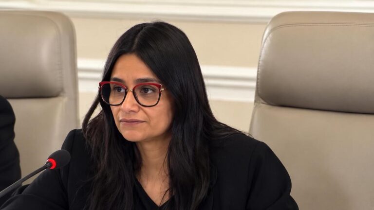 ¿Droga o plata? Angie ataca de nuevo a Juliana