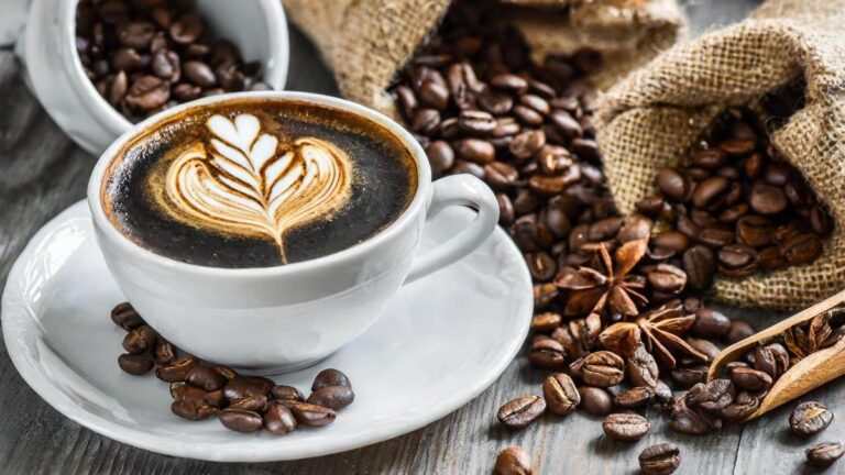 El café de la tarde puede cobrarle en la noche