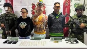 El operativo en Amalfi que terminó con tres capturas y el hallazgo de presunta droga