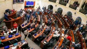 ¿Quién gana y quién pierde? La pelea por el presupuesto de Colombia para 2027