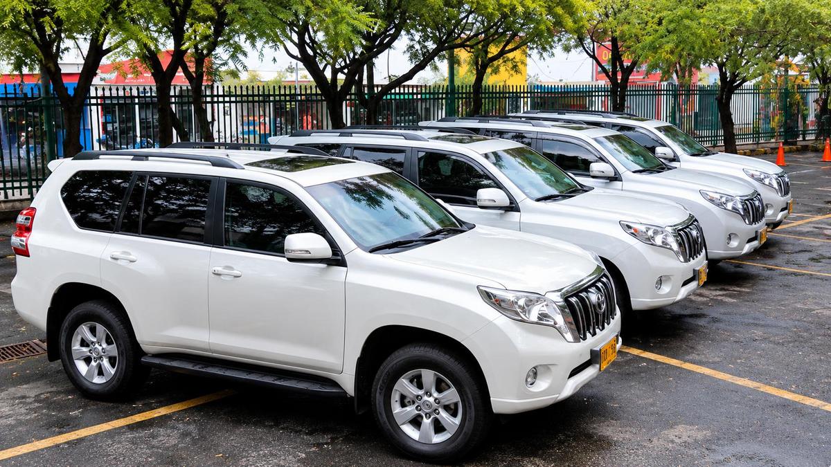 ¿Pagaron dos veces el lavado de camionetas? Contraloría revisa contrato por $75 millones