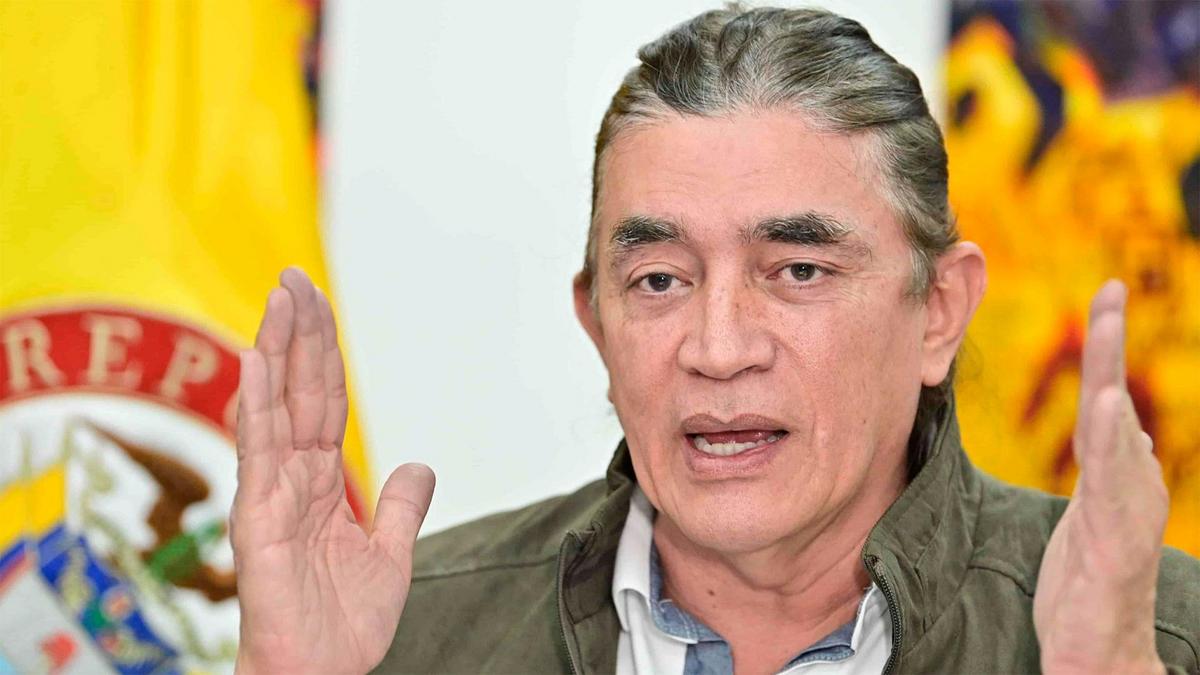 “Si llegan a aparecer las pruebas, me voy del Pacto”: Gustavo Bolívar exige pruebas sobre denuncias de Eva Ferrer y Angie Rodríguez