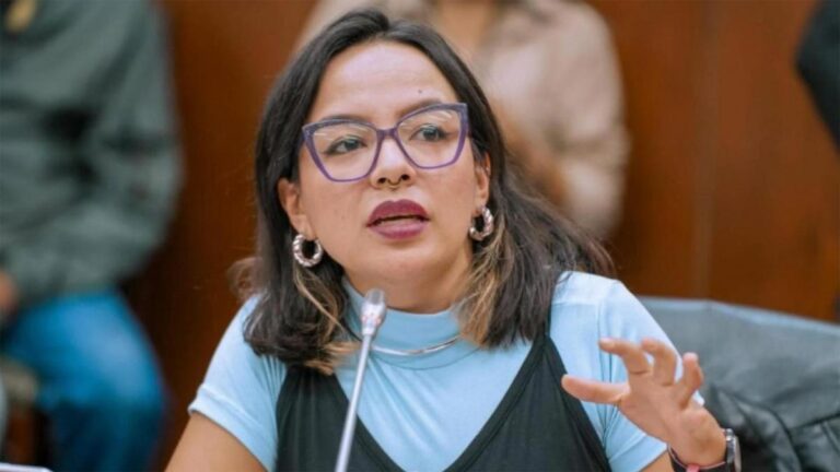 Jennifer Pedraza anuncia demanda contra el decreto de Abelardo de la Espriella que modifica las reglas de las protestas