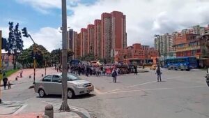 Manifestación afecta la movilidad en la avenida Villavicencio con calle 63 sur en Bogotá