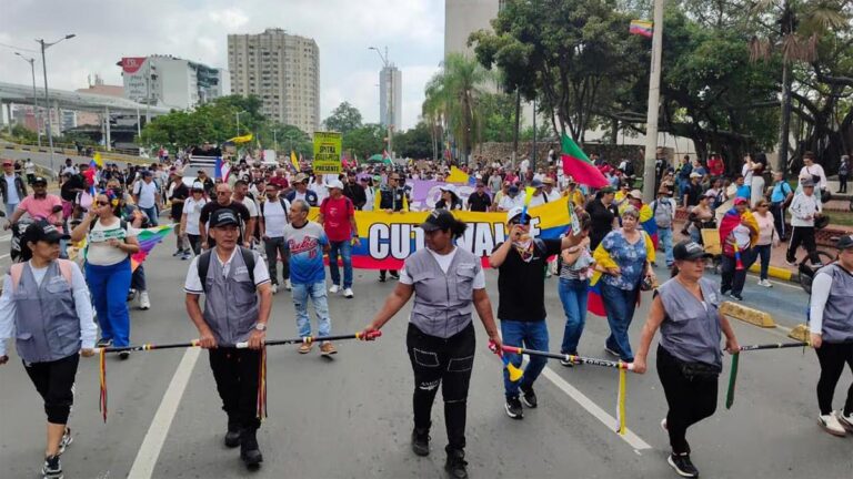 Marchas del 14 de octubre: bloqueos y desvíos afectan la movilidad en Bogotá y Cali