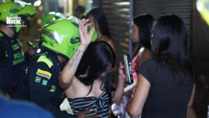 Más de 200 armas blancas incautadas y 10 capturados: lo que dejó un megaoperativo en La Candelaria