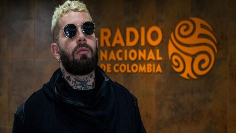 “24 estúpidos”: Levy Rincón, ni denunciado, para de insultar