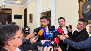 “No se negocia la extradición”: Senador Cadavid marca nuevas condiciones